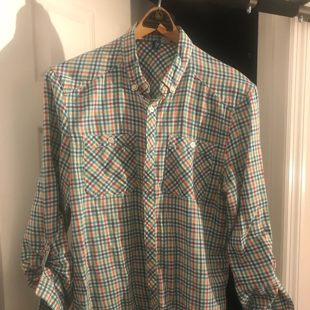 Small men’s button up (H&M)